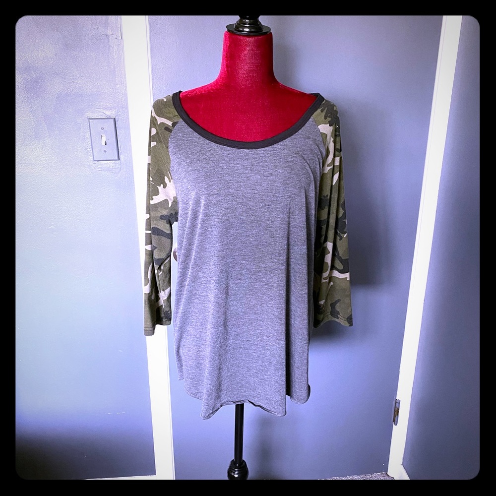 Rue 21   3/4 sleeve Camo Tee Shirt